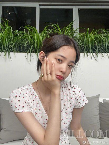 欧阳娜娜护理手部比我护肤还认真?(图3) 欧阳娜娜护理手部比我护肤还认真?(图3)