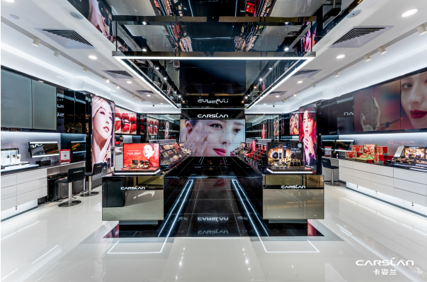 卡姿兰第一家彩妆体验及视觉形象旗舰店亮相广州正佳广场(图3)