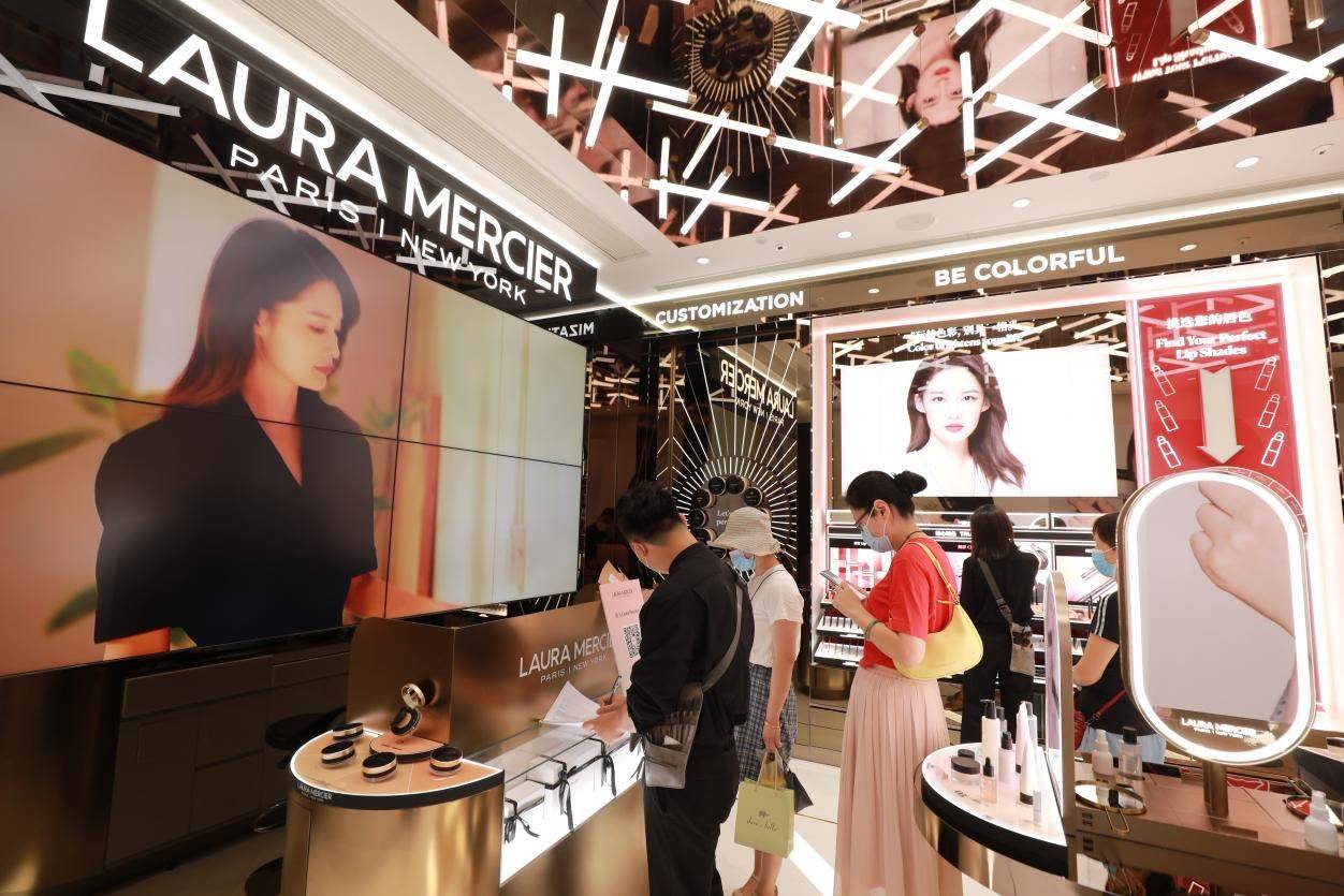 专业美妆品牌Laura Mercier罗拉玛希散粉线下开店了(图3)